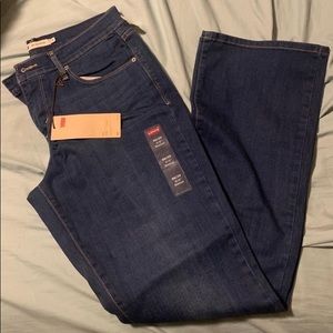 Levi’s NWT Size 8